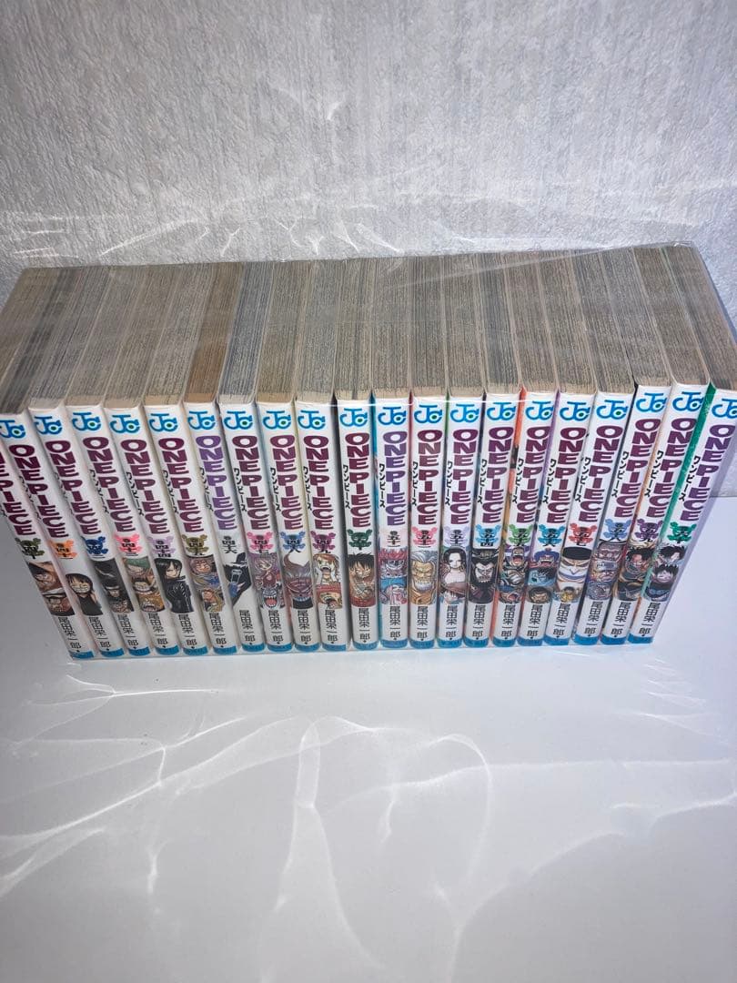 マンガ　ワンピース　全巻　1〜113巻+関連本52冊セット