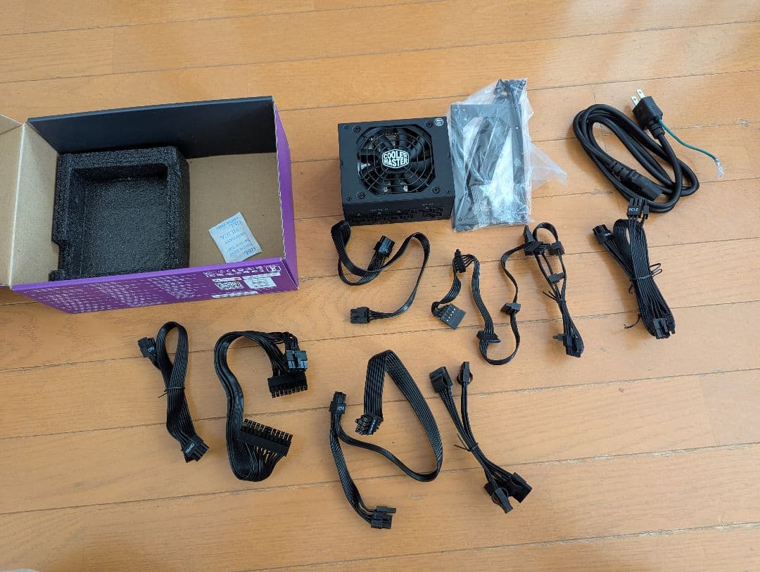 電源ユニット COOLERMASTER V550 SFX GOLD