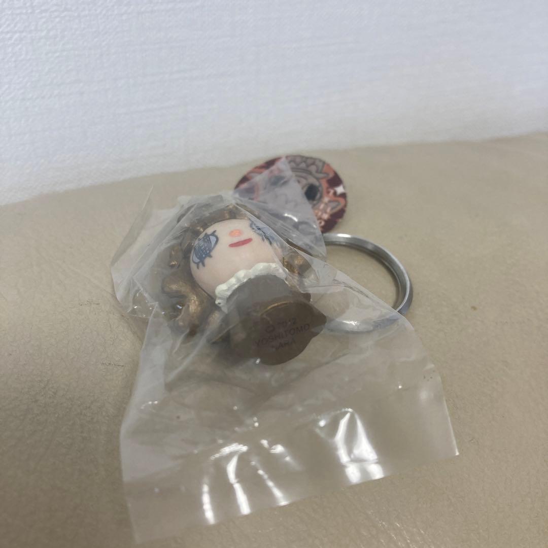 奈良美智 森ガール キーホルダー 横浜美術館限定 ゴールド 新品未開封