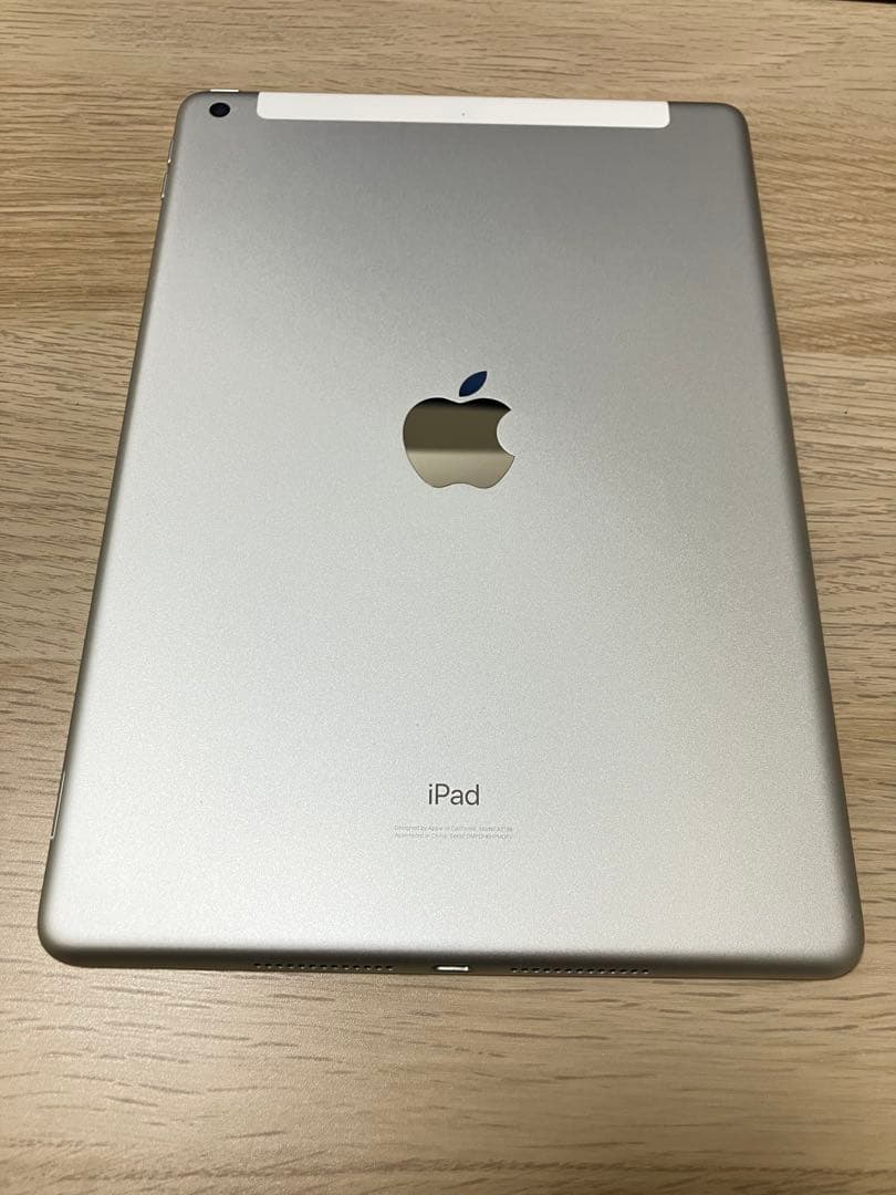 美品バッテリー容量99%iPad 第7世代 32GB Wi-Fi セルラードコモ