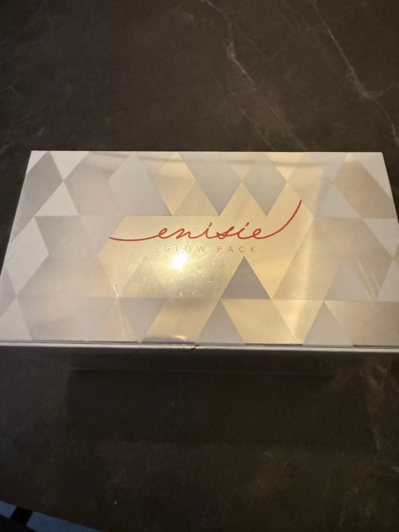 enisie Glow Pack 箱入り 未開封
