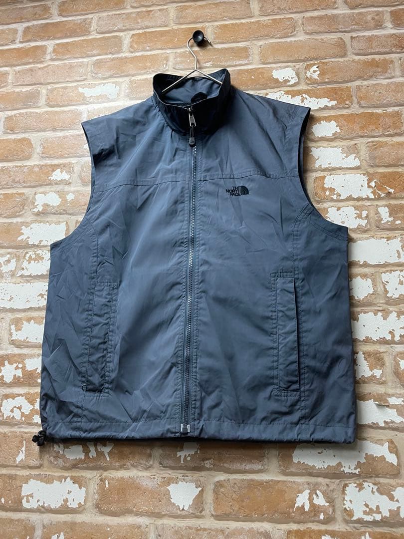00s THE NORTH FACE ノースフェイス　ナイロンベスト　刺繍　古着