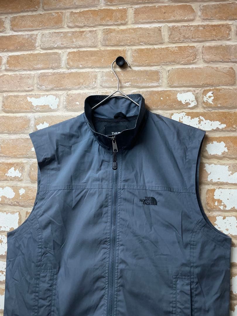 00s THE NORTH FACE ノースフェイス　ナイロンベスト　刺繍　古着