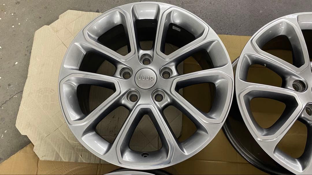 だ*い様 Jeep 18インチ 5スポークホイール 8J