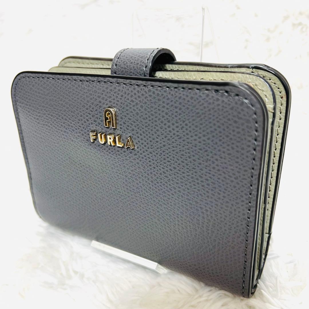美品　フルラ 二つ折り 財布 カメリア S グレー×ライトグレー
