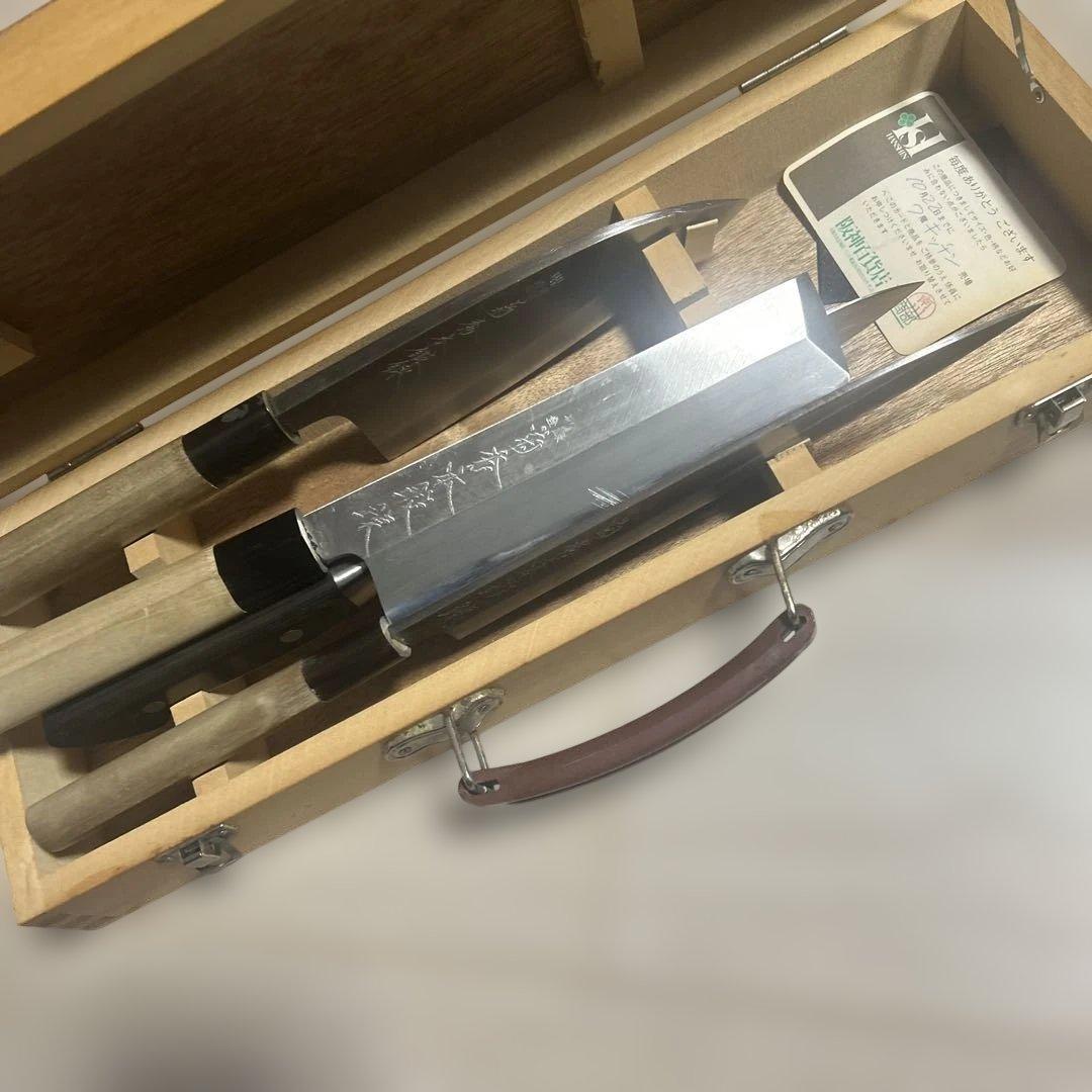 【新品】堺登録菊秀 本鍛錬 和包丁4本セット木箱入り 出刃 柳刃 薄刃 三徳