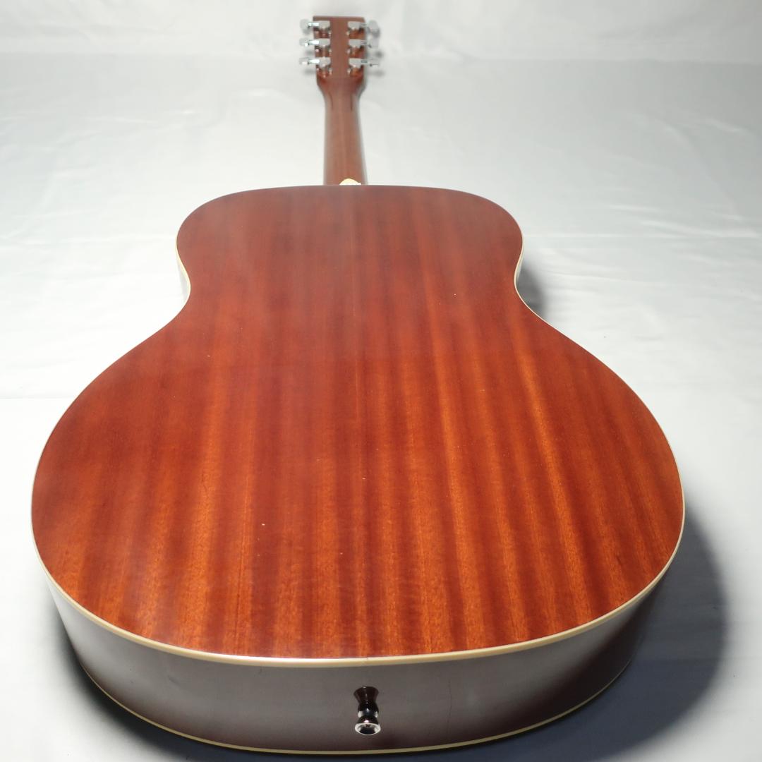 Sepia Crue FG-10 VS アコースティックギター