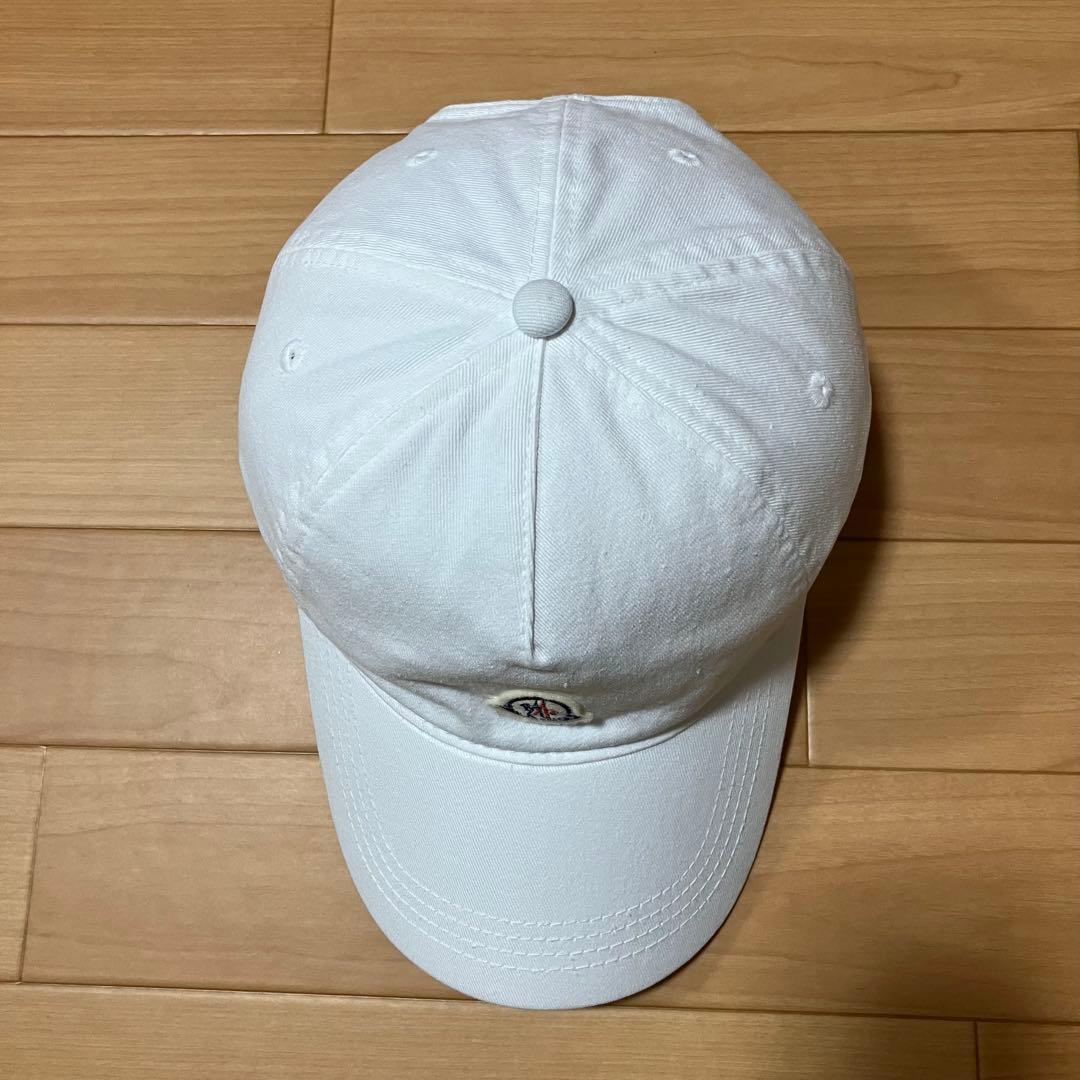 MONCLER キャップ　定番シンプルワッペン　ホワイト　ユニセックス4K93