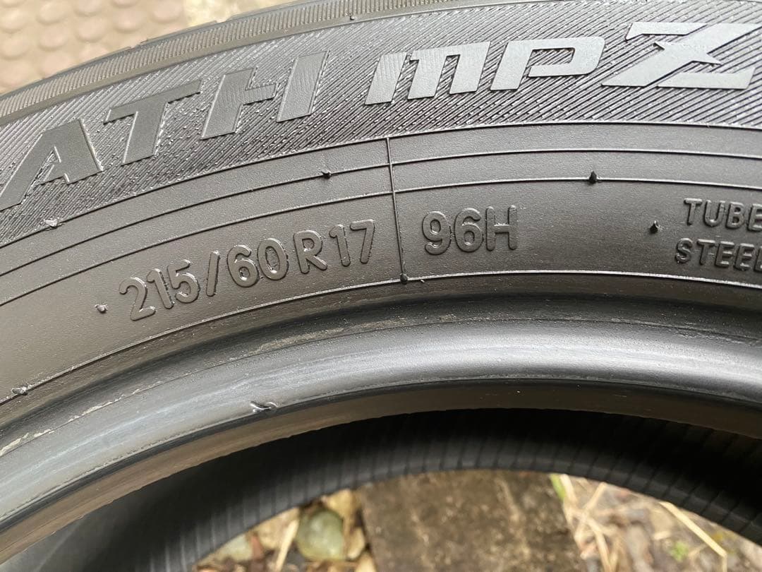 ①丘の上！TOYOトーヨー 215/60R17 トランパスmpz 21年製