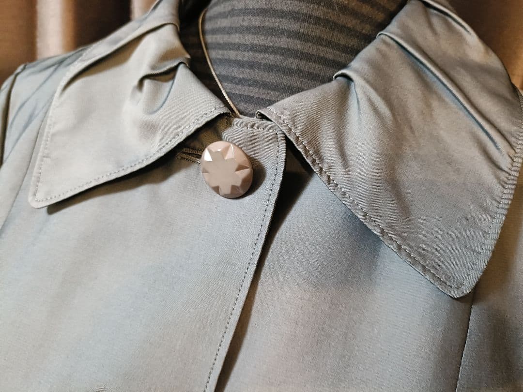 sh1☆極美品☆レリアン☆高級軽量シルク混スプリングコート11号シルバー