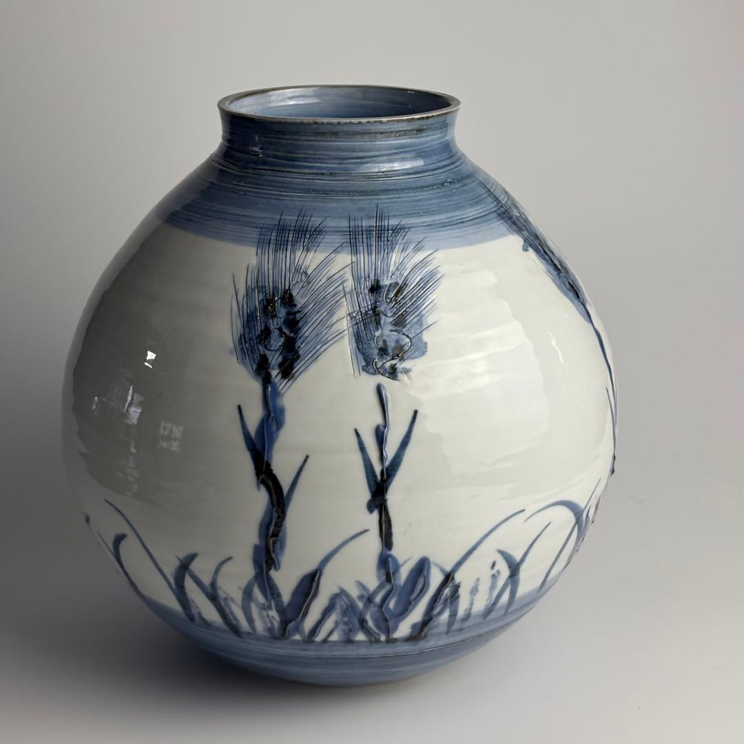 有田焼 日展陶芸作家 草場正人 共箱 在銘 染付 細密絵 花瓶 花入 飾壷