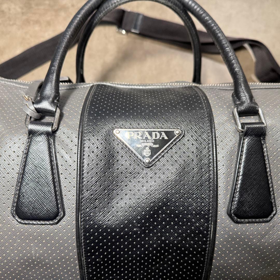 プラダ　サフィアーノレザー　グレー　ボストンバッグ　ダッフルバッグ　PRADA