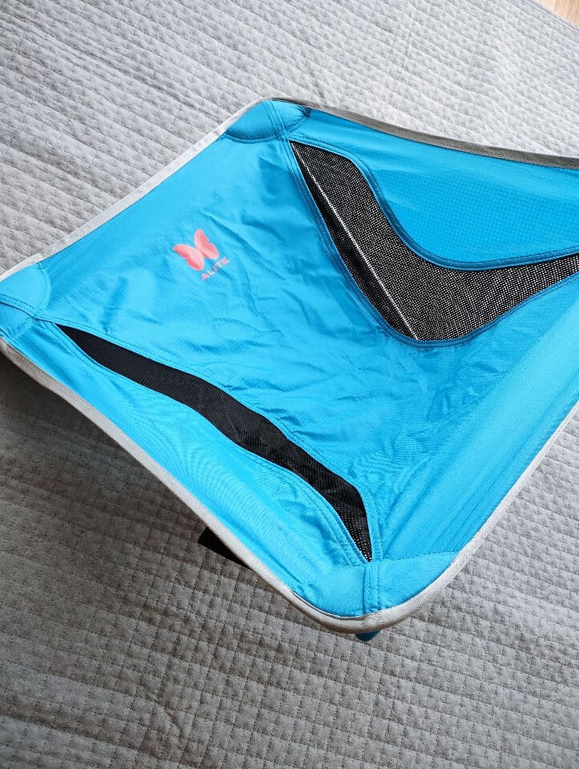 美品　ALITE エーライト モナークチェア　水色