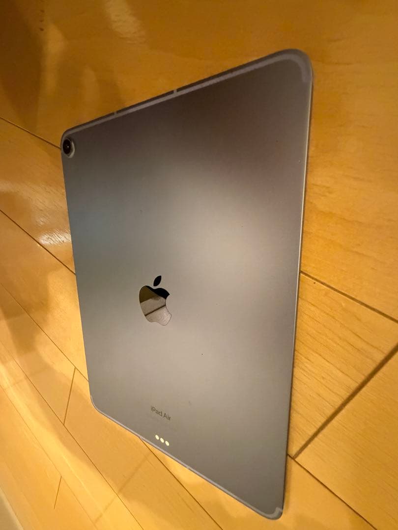 iPad Air第5世代　64GB 美品　ガラスフィルム付き　セルラーモデル