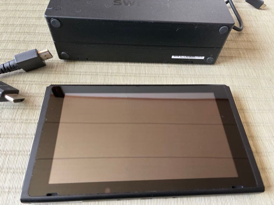 美品　Nintendo Switch 本体 + 付属品　動作確認済