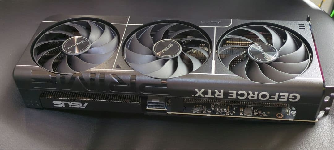 グラフィックボード・グラボ・ビデオカード ASUS GeForce RTX 5060ti 8gb