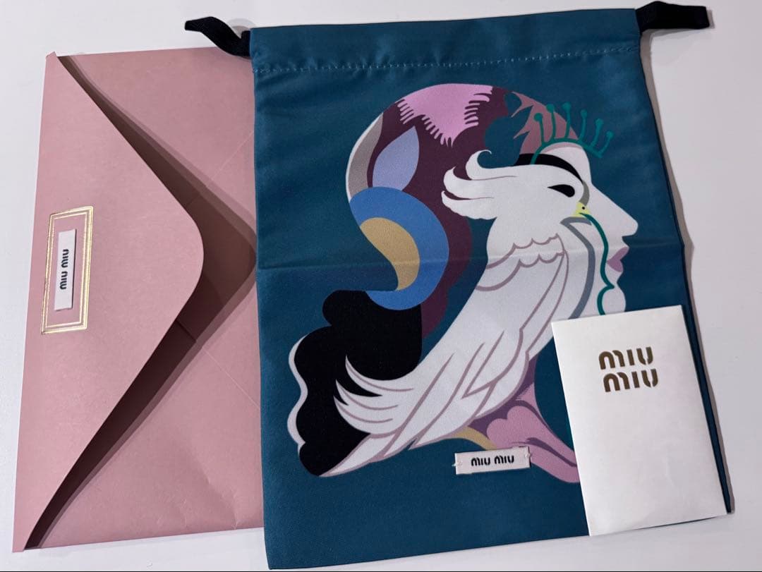 miu miu ブラウン 三つ折り財布