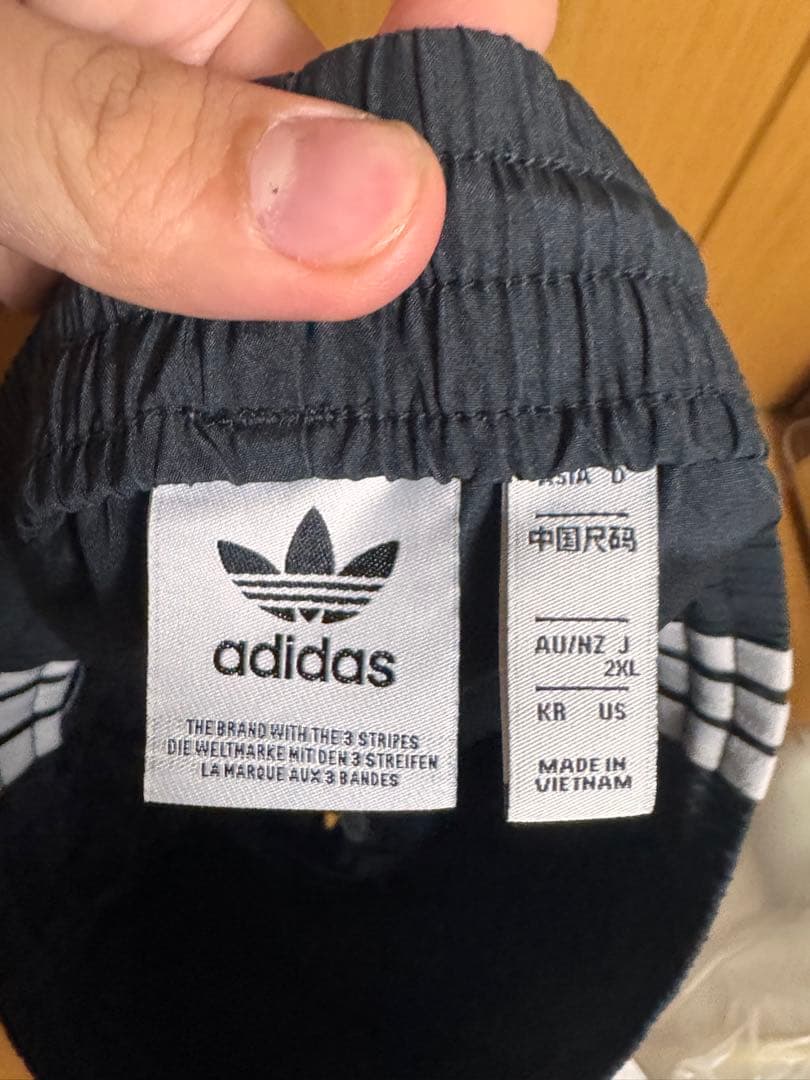 最終値下げadidasアディレニウムシーズン2 サテンワイドレッグトラックパンツ