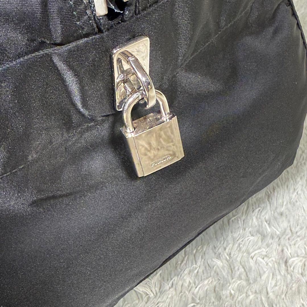 PRADAプラダ 三角ロゴ ミニボストン ハンドバッグ トラベルバッグ 黒