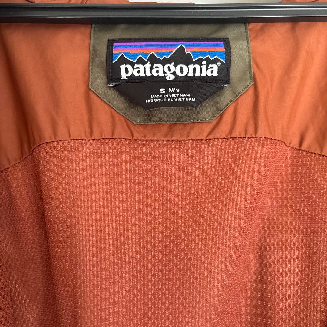 Patagonia フード付きジャケット オレンジ/カーキ