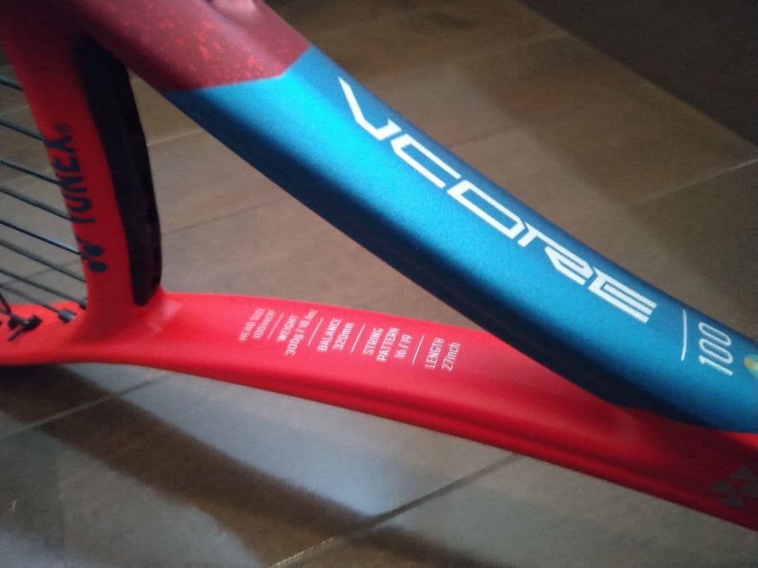 美品！YONEX VCORE 100 硬式用テニスラケット