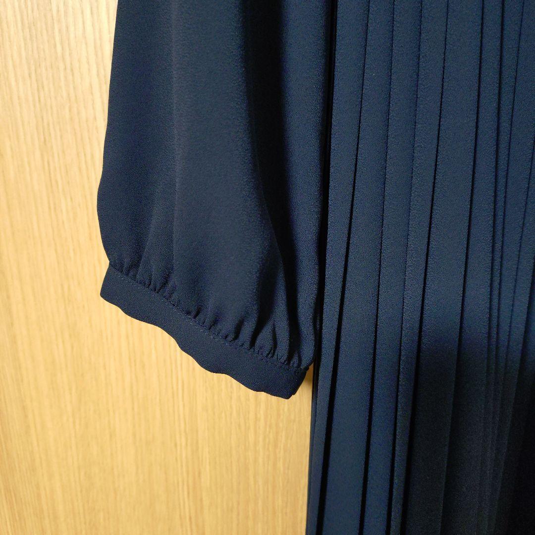 新品タグ付き　INED（イネド）プリーツワンピース