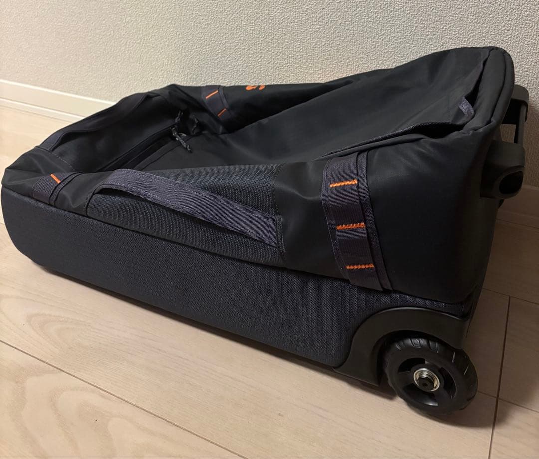 Patagonia ブラックホール・ウィールド・ダッフル 40L