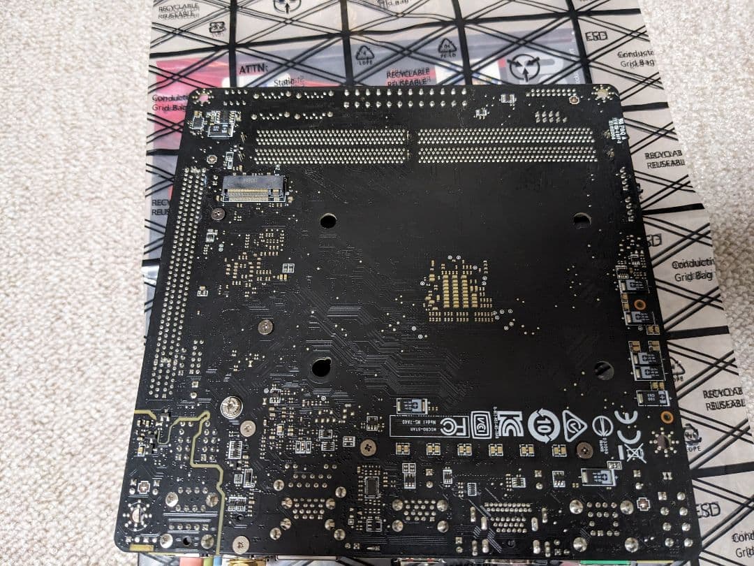 サ*ム様 AMD CPU付　MSI B450I GAMING PLUS AC i