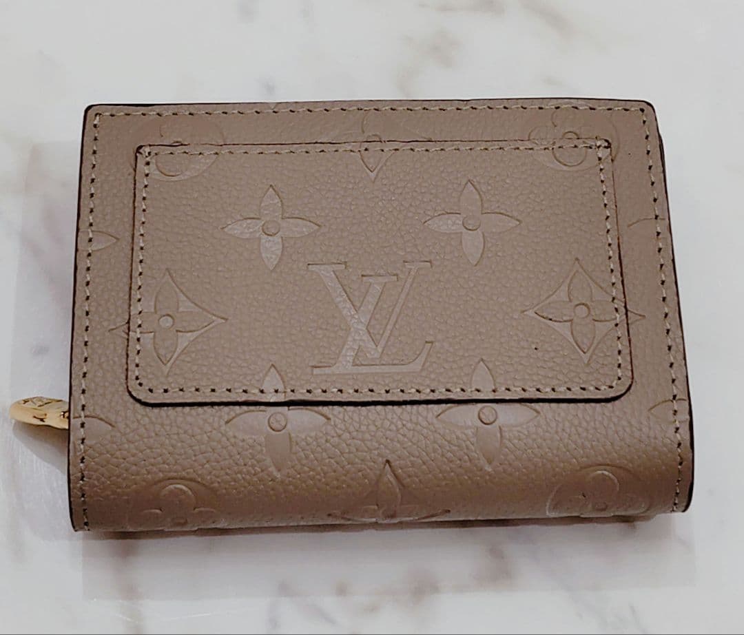 二つ折り財布☆カーキ☆ノベルティ(非売品)LOUISVUITTON