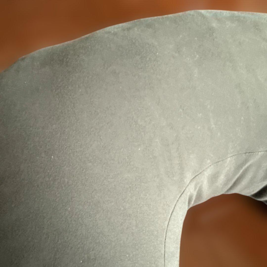 Yogibo Mega Moon Pillow ビーズクッション