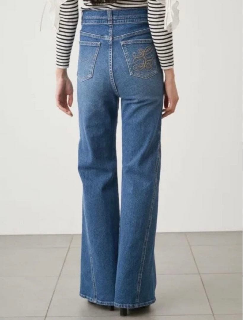 【極美品】SNIDEL（スナイデル）Sustainableストレッチフレアデニム
