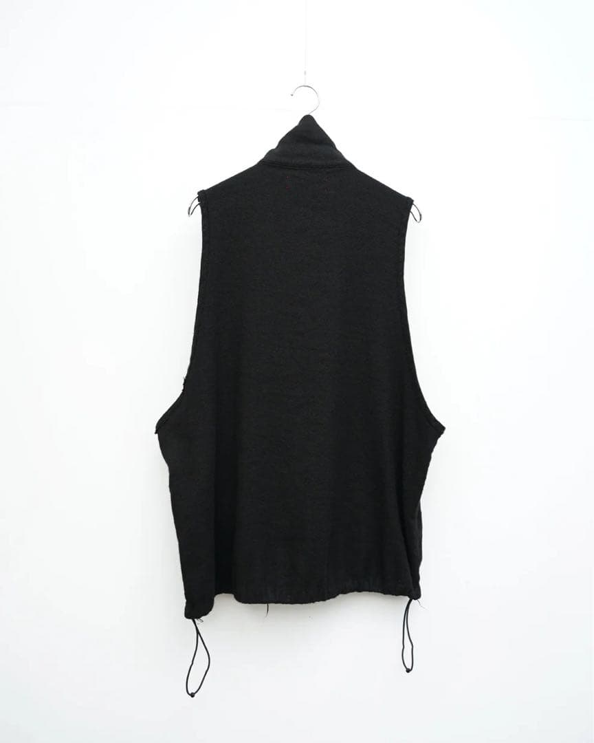 barbell object　flower vest