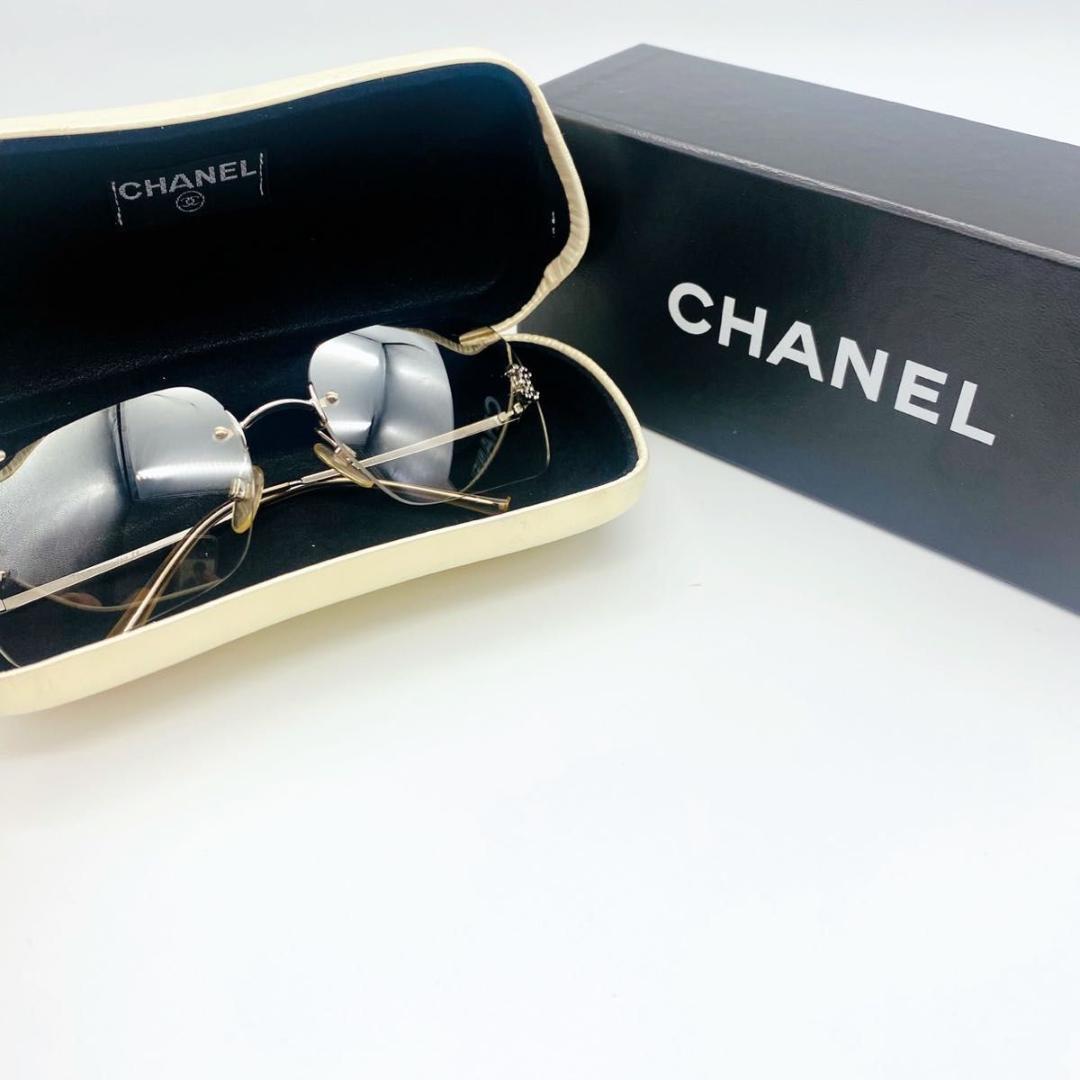 CHANEL サングラス リムレス ココマーク グレー ストーン シャネル