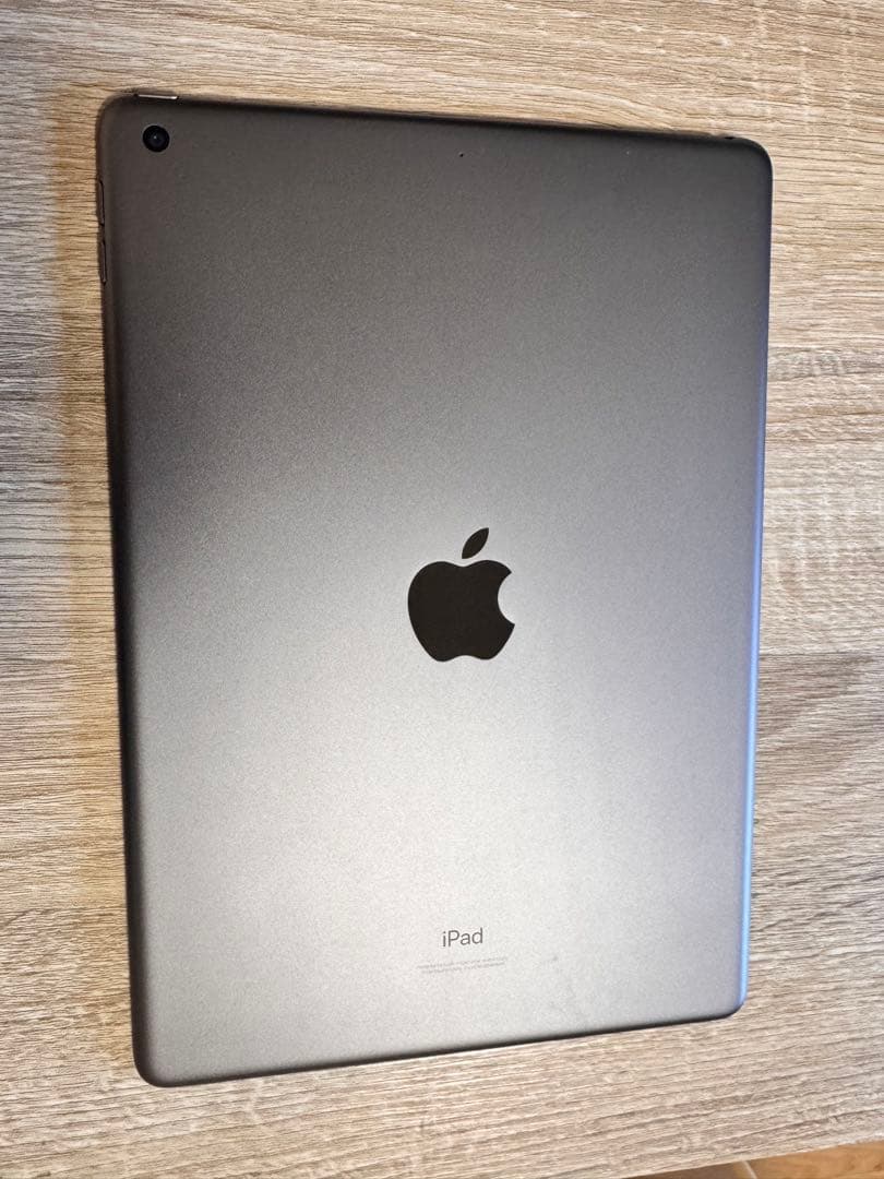 Apple iPad 第9世代 64gb 箱付き　Wifi