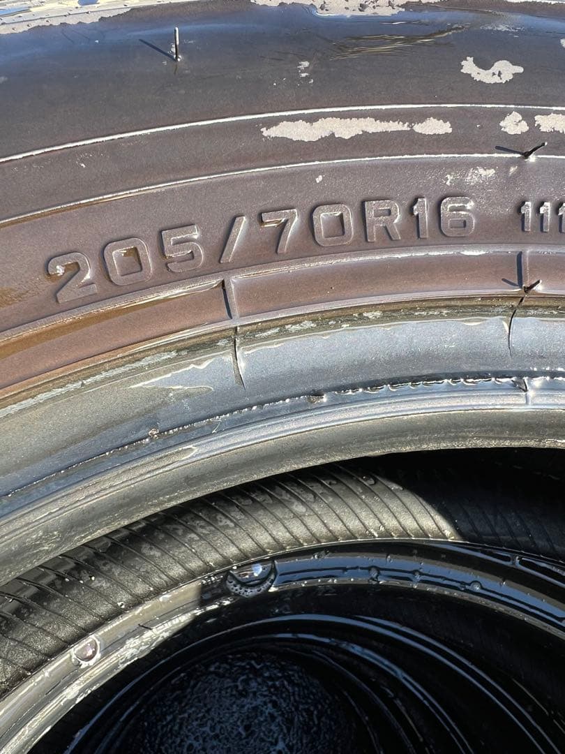 【中古】ダンロップ 205/70R16 LTバリ山6本
