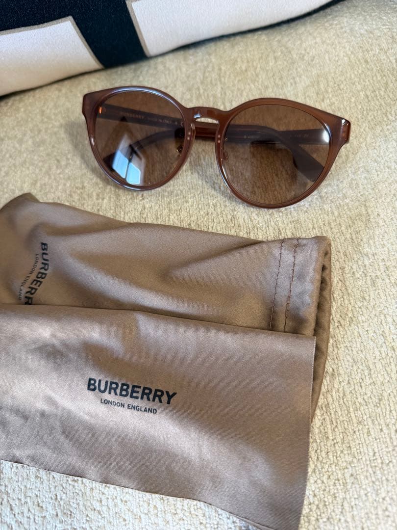 BURBERRY サングラス　美品