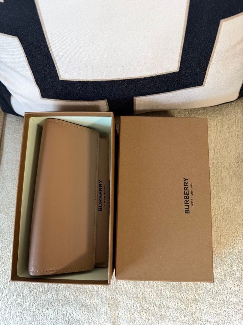 BURBERRY サングラス　美品