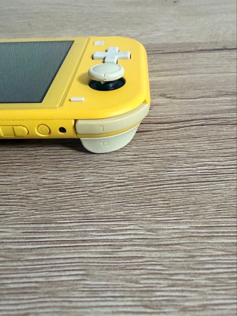 【中古品・箱付】Nintendo Switch lite イエロー
