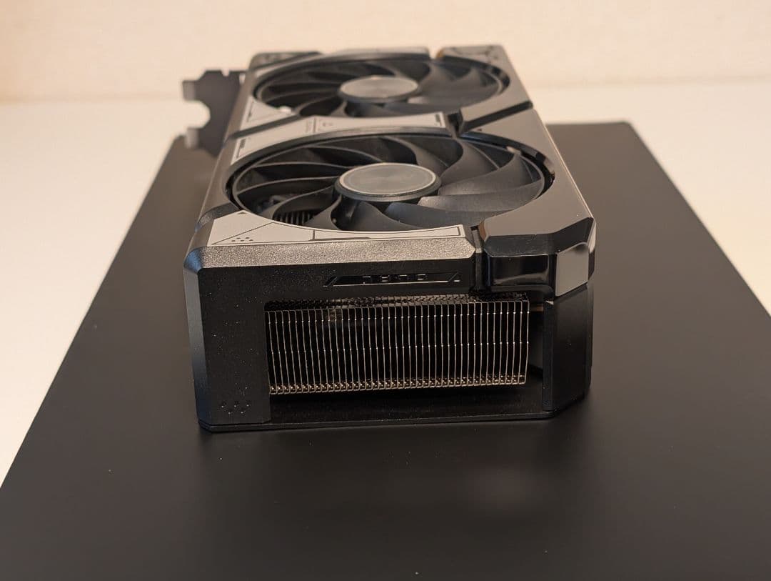 グラフィックボード・グラボ・ビデオカード ASUS GeForce RTX 5060 8GB