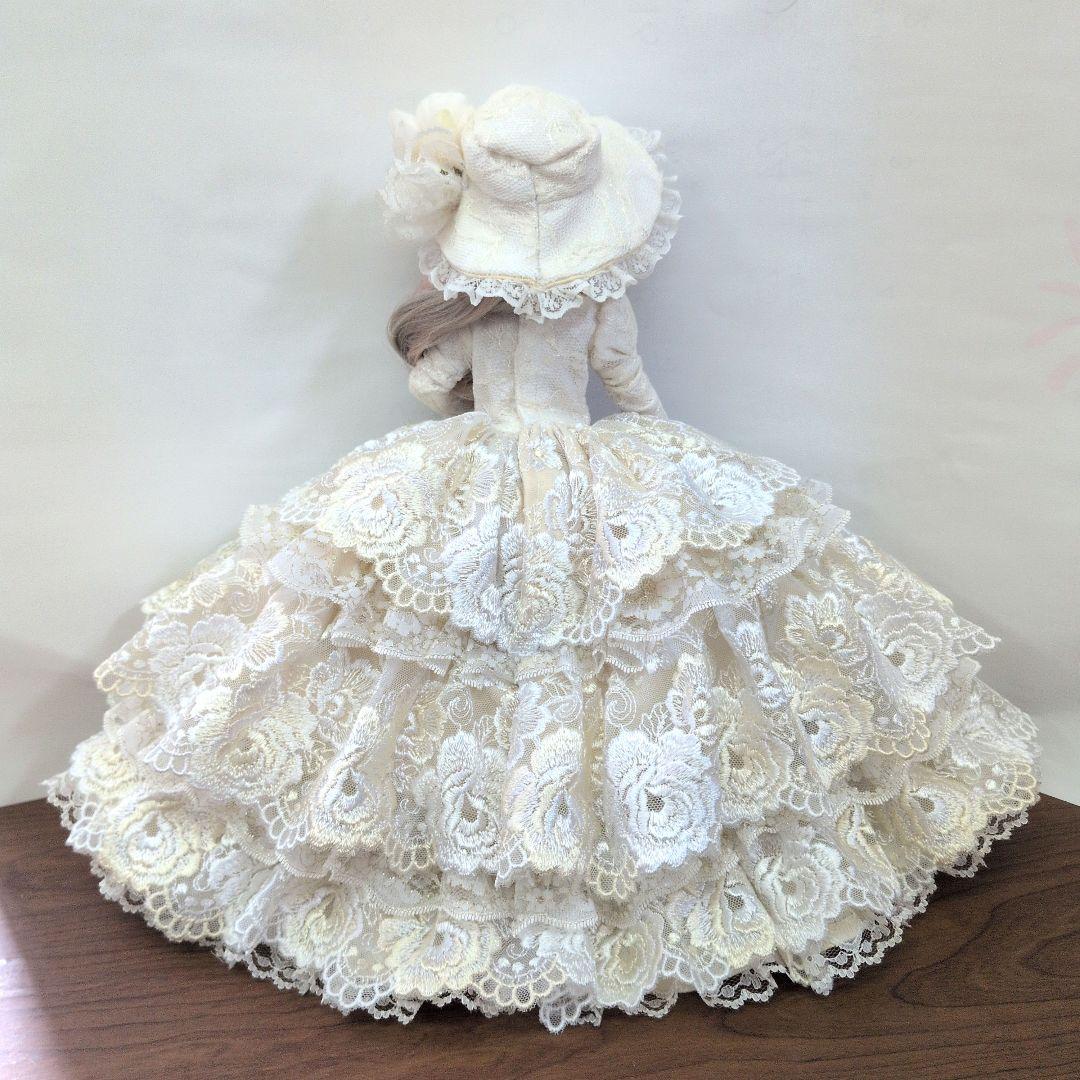 K*6様 ジェニーフレンド27cmドール服　春のおでかけ♡オフホワイトのドレス