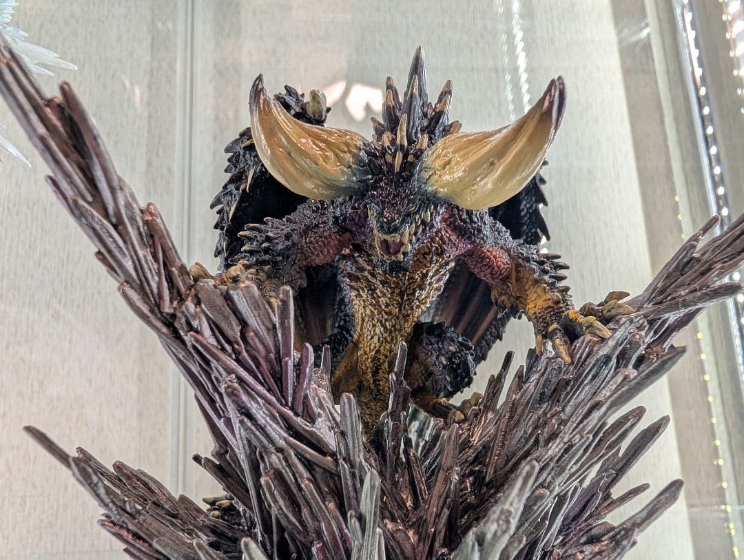 ネルギガンテ・イヴェルカーナ　コレクターズエディション　フィギュア