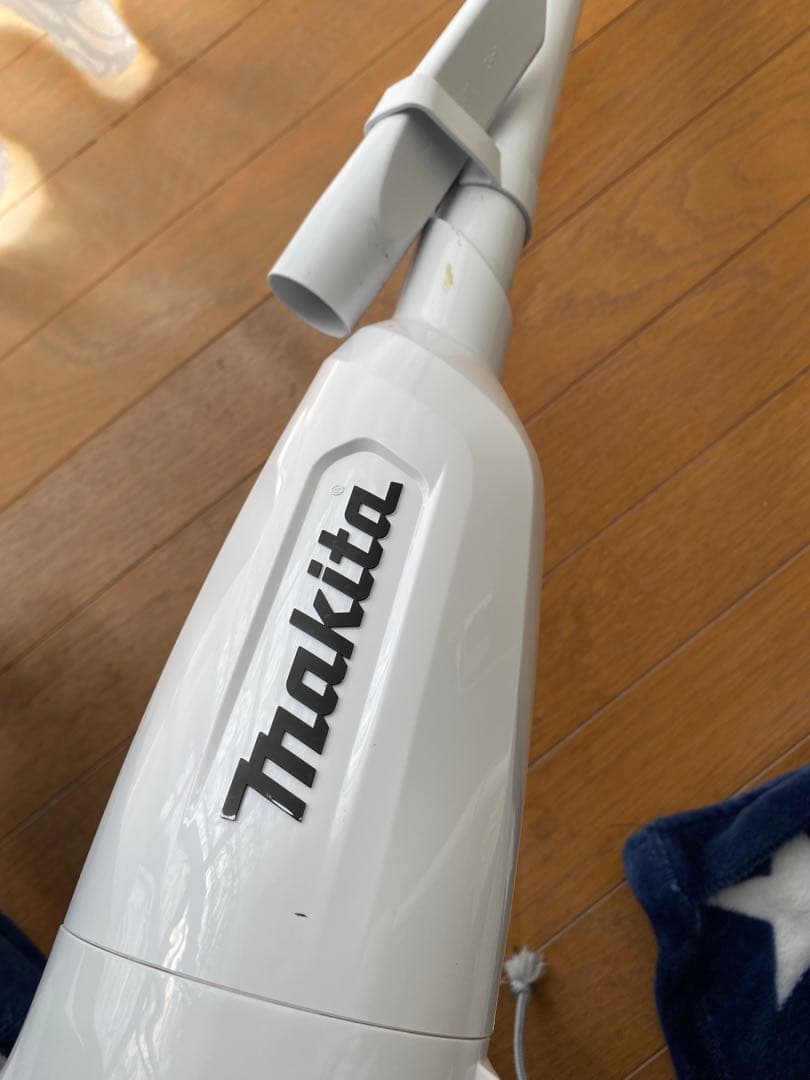 Makita 充電式スティッククリーナー CL106FD