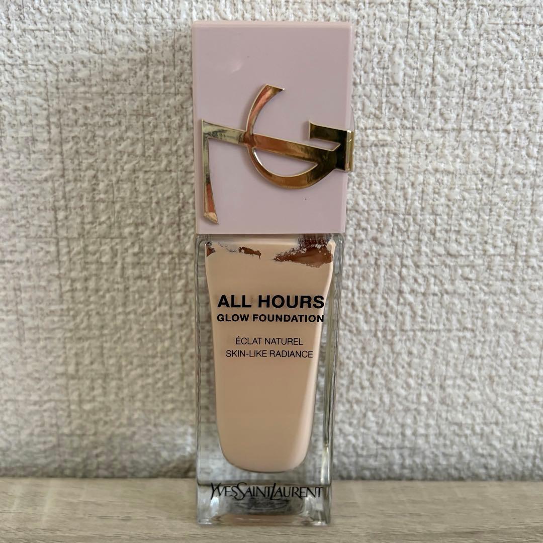 Yves Saint Laurent オールアワーズ　グロウ　ファンデーション
