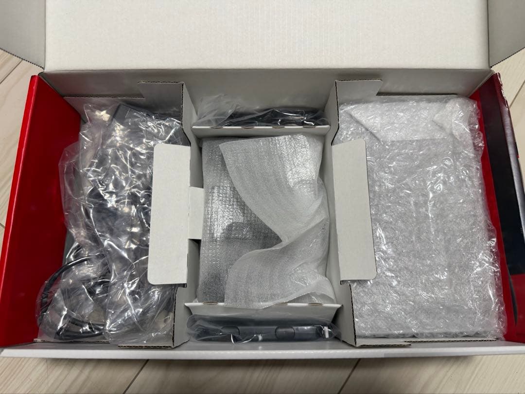 Nintendo Switch 本体セット（バッテリー強化版）※専用ケース付き