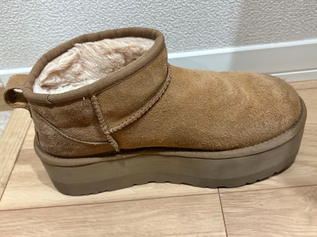 UGG クラッシックウルトラミニプラットフォームブーツ