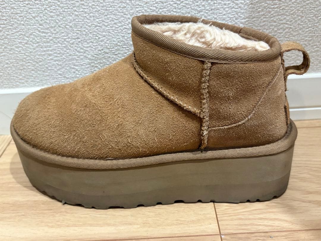 UGG クラッシックウルトラミニプラットフォームブーツ