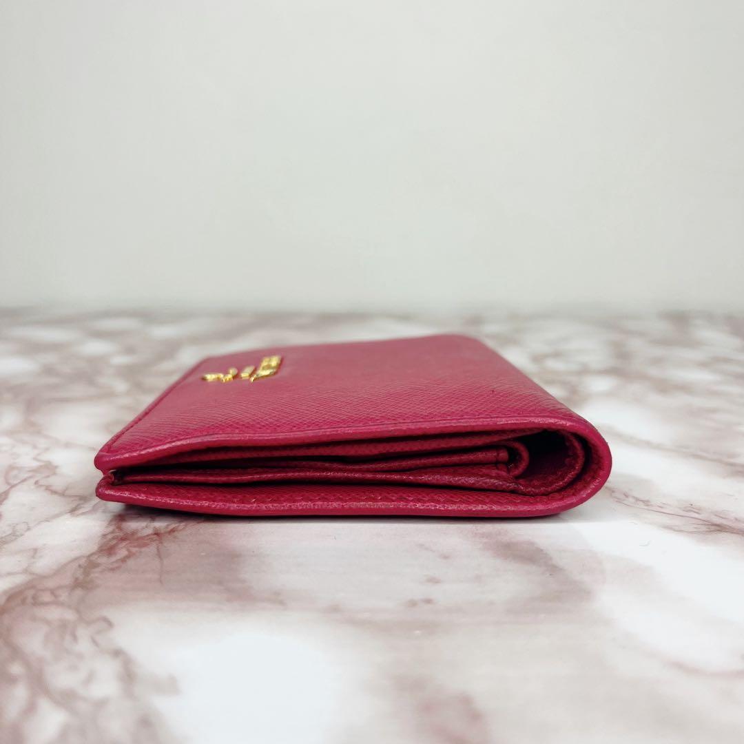 【極美品】PRADA 二つ折り財布 折り財布70