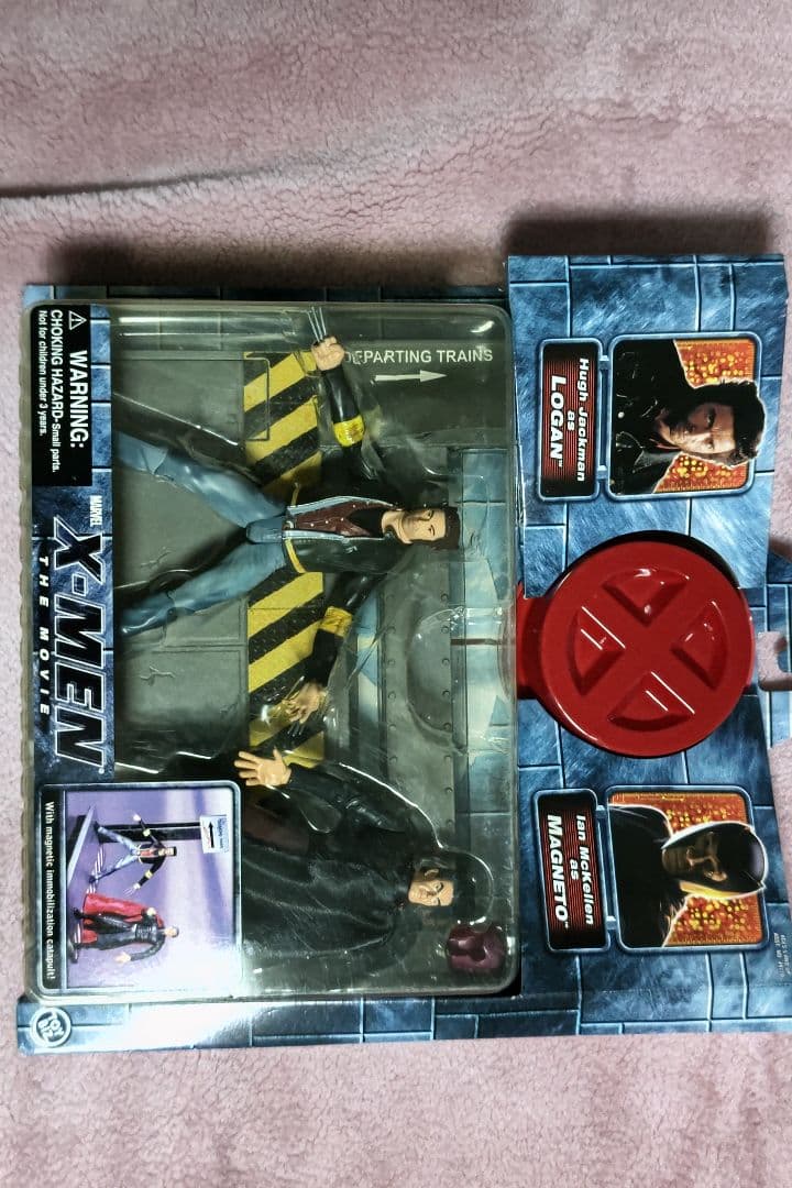 マーベル　トイビズ　ＸMEN　THE　MOVIE　LOGAN　MAGNETO