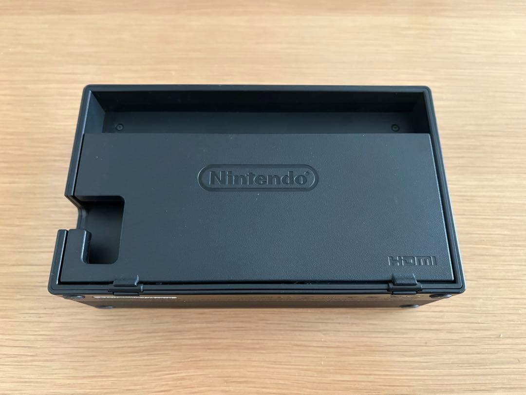 Nintendo Switch 本体　ネオンブルー・ネオンレッド