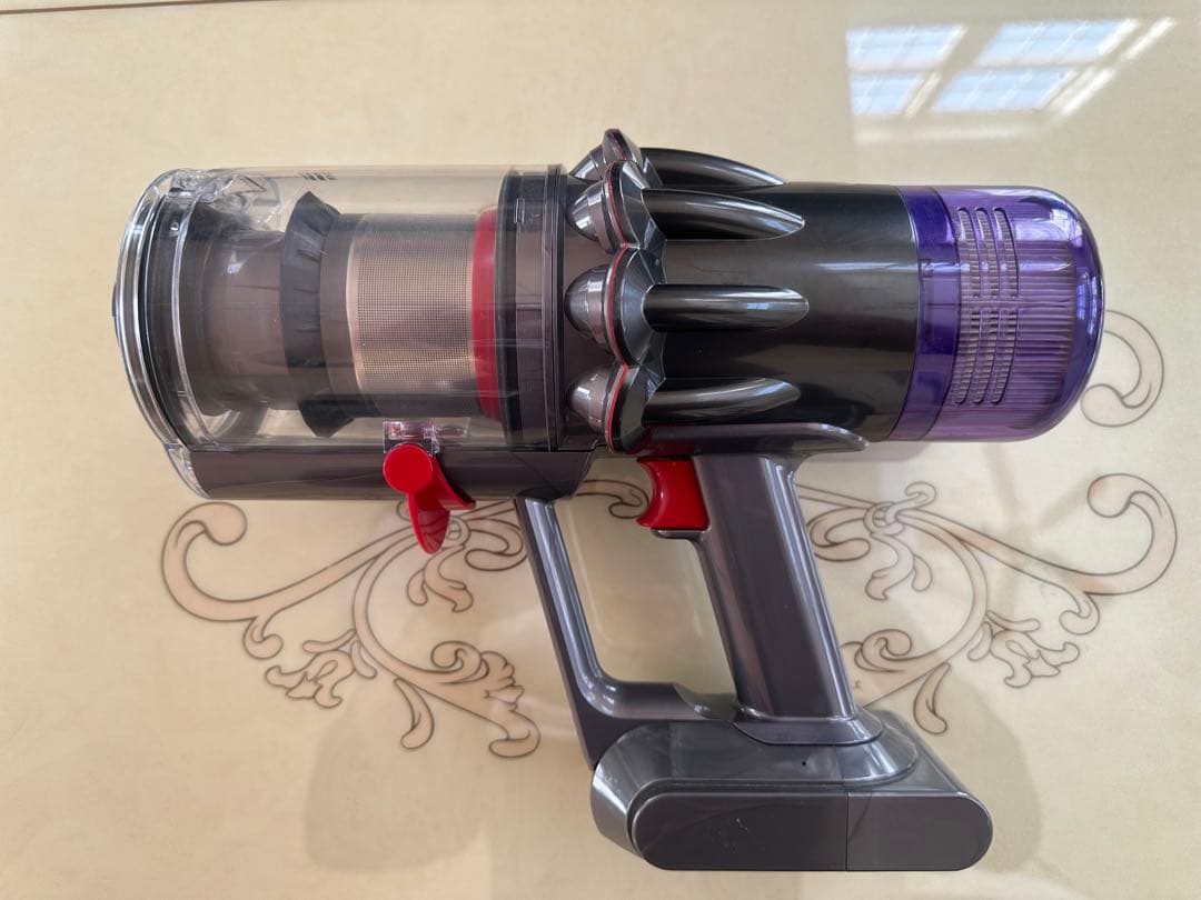 dyson デジタルスリム　SV18 コードレス掃除機　匿名配送